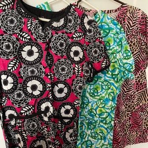 3 Scrub Tops Large, Large, Small (ALL FIT LIKE MEDIUM)
